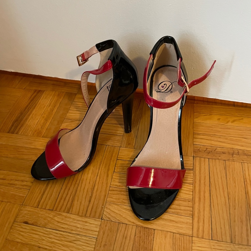Heels Sandals - Size 7